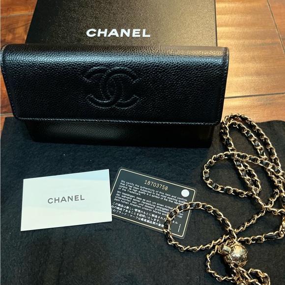 CHANEL caviar timeless CC large gusset flap wallet - Picture 2 of 13